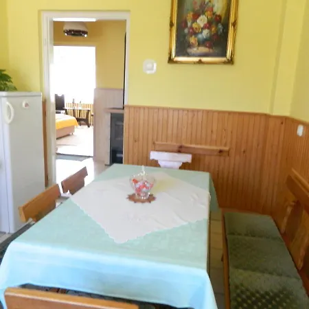 Apartament Tar Lak Vendeghaz